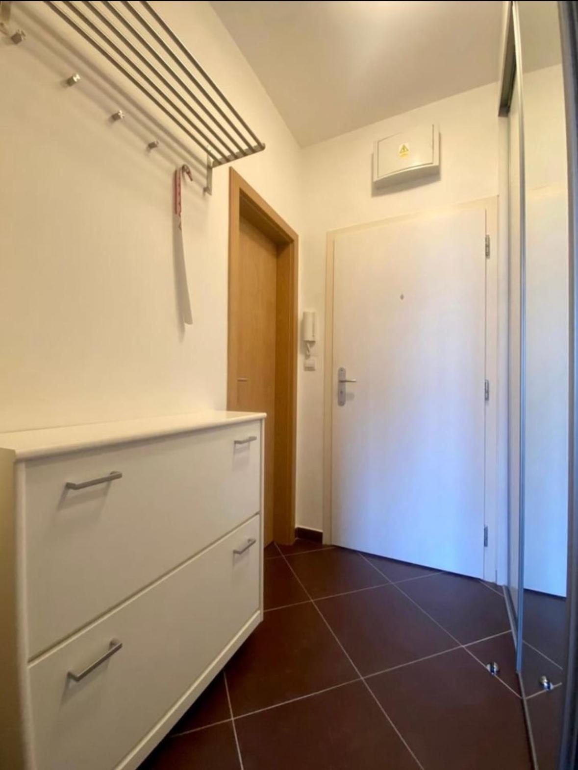 Private Apartment 1Km From Center Bratysława Zewnętrze zdjęcie